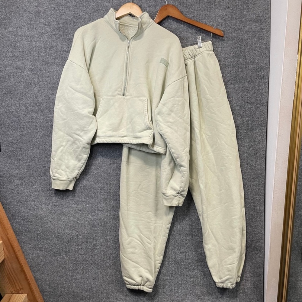 Bundle of 2 Set Active Hoodie and Sweatpants Size XL Womens